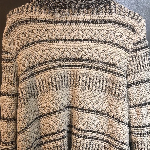 Boston Proper Sweater - Picture 7 of 8